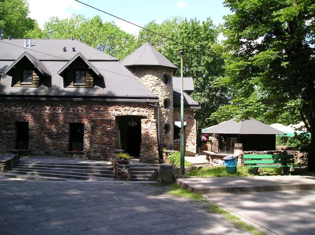 Hotel Podzamcze Tarnow Exterior photo