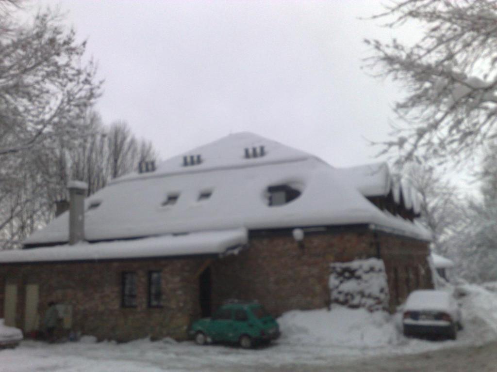 Hotel Podzamcze Tarnow Exterior photo